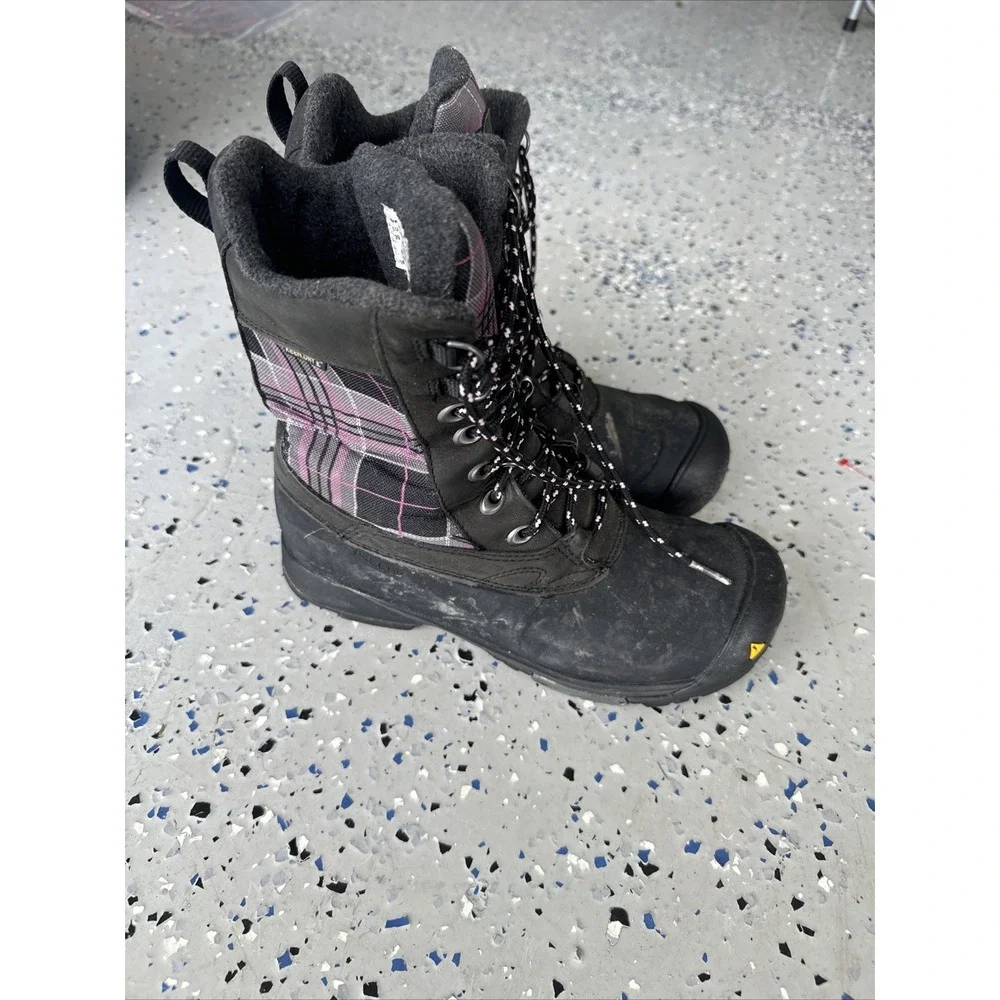 Keen Dry Snowden Black Pink Plaid Lace Up‎ Winter Boot Lined Size 8.5 Women Rip